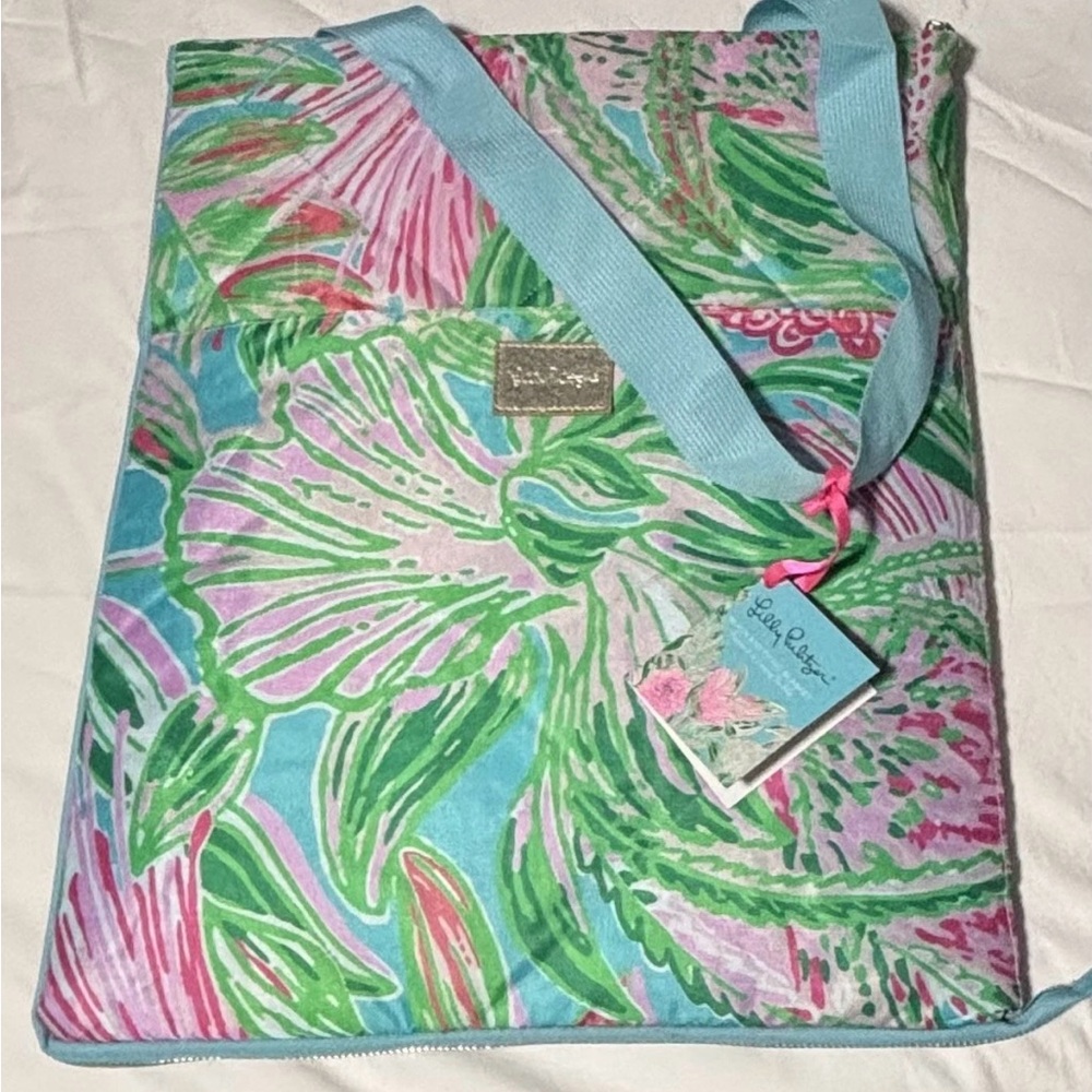 Lilly Pulitzer Tropical Print Tote Bag with Picnic blanket NWT gift summer